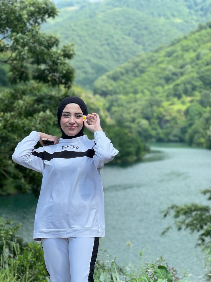 Beyaz tesettür Eşofman takımı - Görsel 3