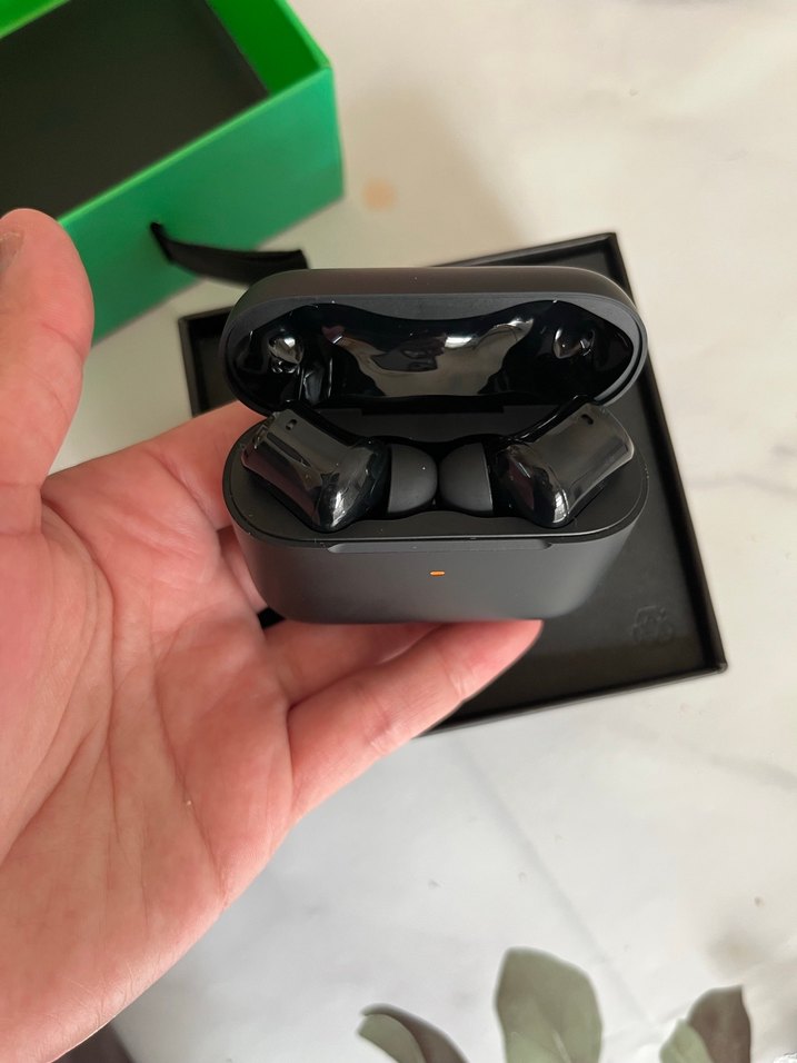 Razer Hammerhead Pro Hyperspeed Kablosuz Kulaklık - Görsel 3