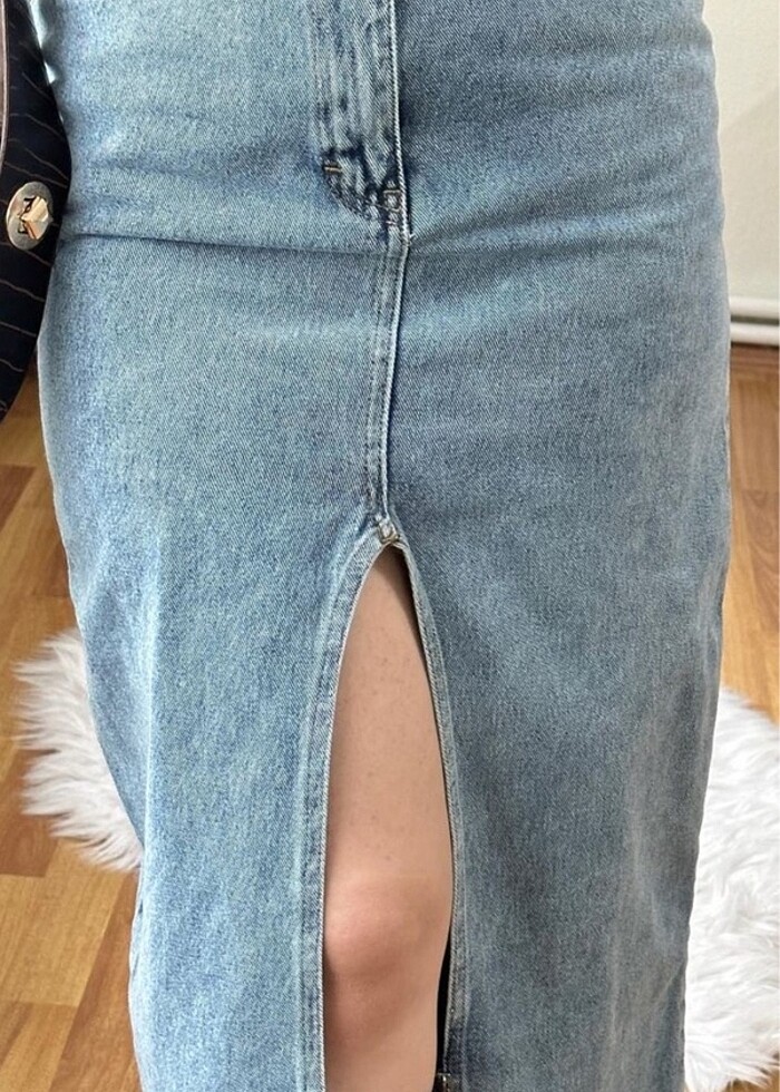 Mango önü yırtmaçlı kot etek - Görsel 2