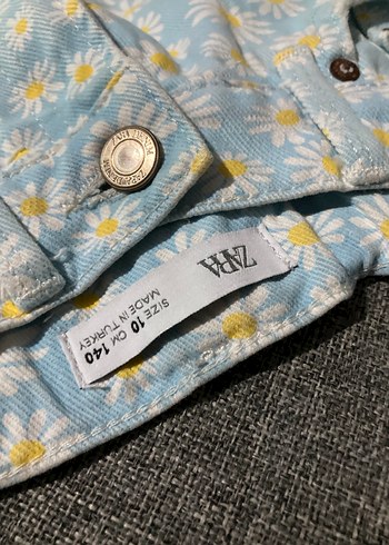 Mavi Papatya Desenli Midi Denim Şort - Görsel 3