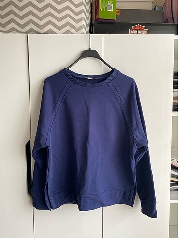 uzun kolu lacivert sweatshirt