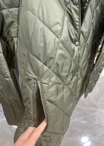 Kapitone mont yağmurluk - Görsel 3