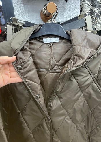 Kapitone mont yağmurluk - Görsel 2