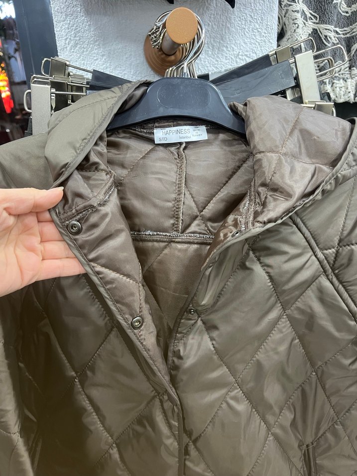 Kapitone mont yağmurluk - Görsel 2