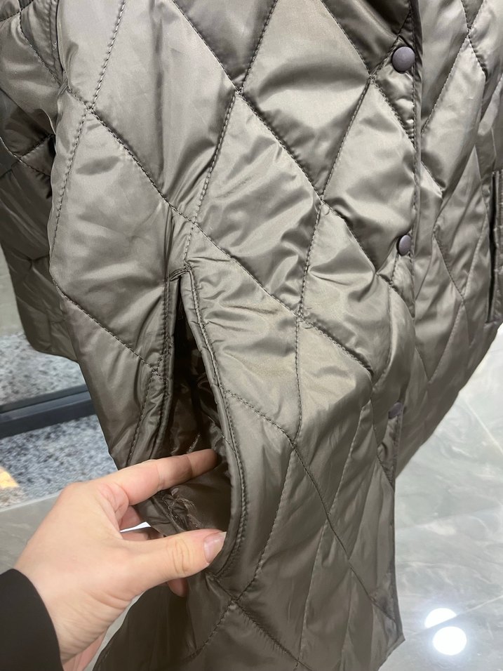 Kapitone mont yağmurluk - Görsel 3