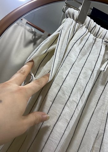 Beyaz Çizgili Bol Kesim Keten Pantolon - Görsel 4