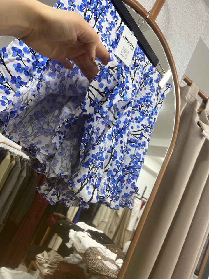 Mavi Çiçek Desenli Mini Etek - Görsel 3