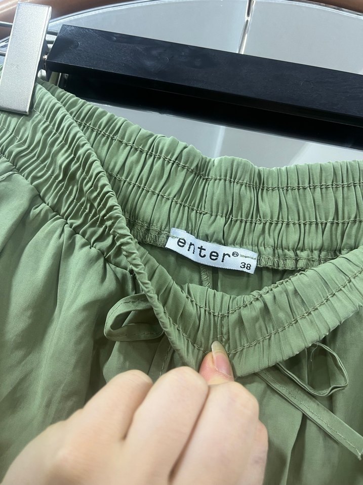 Yeşil Bol Kesim Keten Kadın Pantolon - Görsel 5