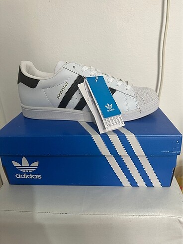 Adidas süperstar 43