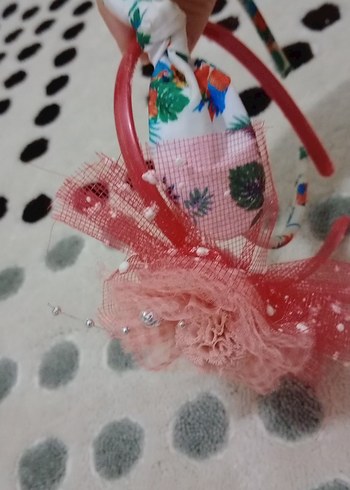 2'li taç.Boncuk Detaylı Bohem Tarzda ve yeşil desenli beyaz