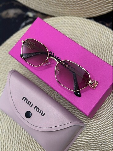 Miu miu BAYAM güneş gözlüğü. - Görsel 2