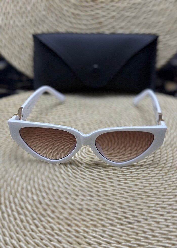 VALENTİNO BAYAN Güneş gözlüğü. 
 - Görsel 2