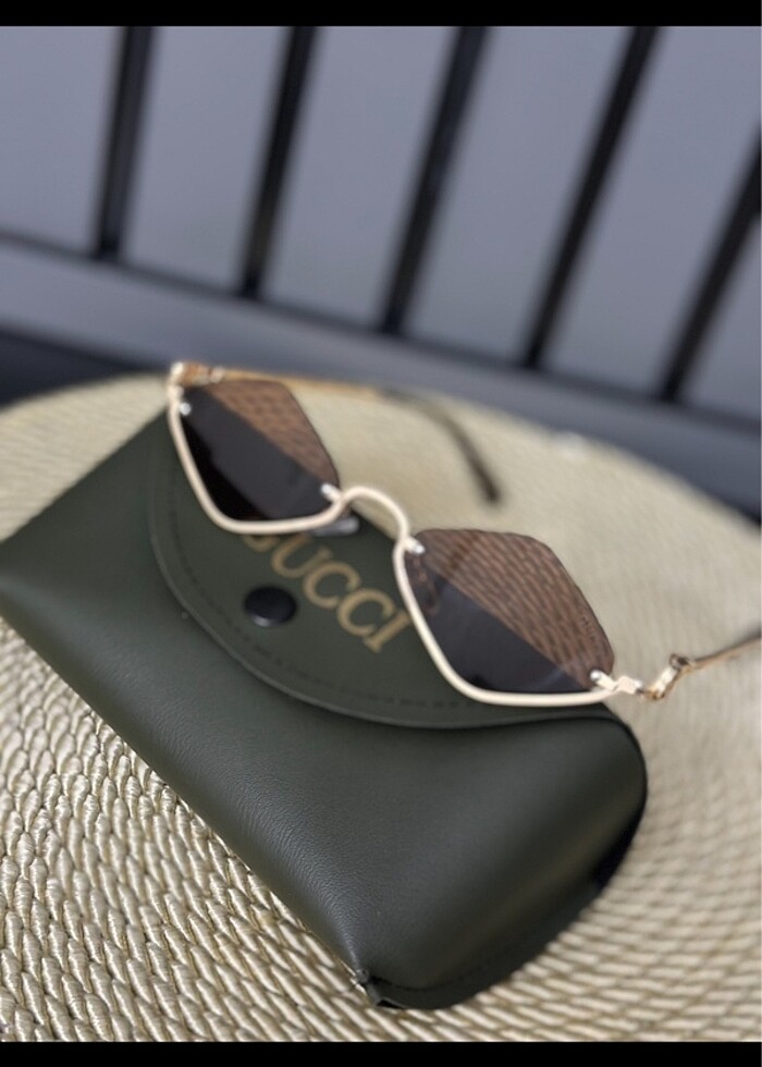 GUCCİ BAYAN GÜNEŞ GÖZLÜĞÜ. - Görsel 2