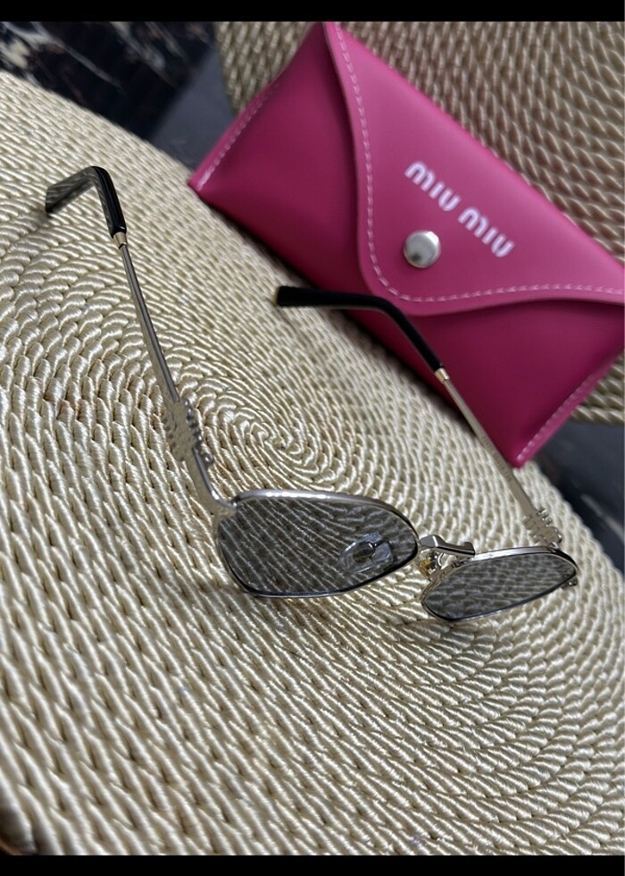 Miu Miu bayan Güneş gözlüğü. - Görsel 4