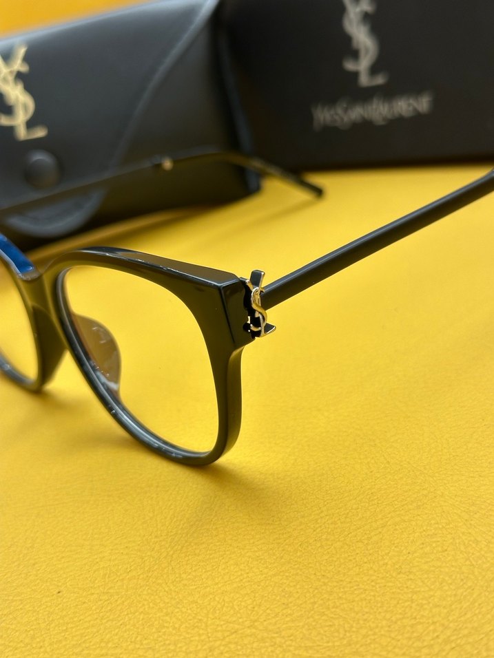 Saint Laurent. Bayan şeffaf cam.  Gözlüğü. - Görsel 2