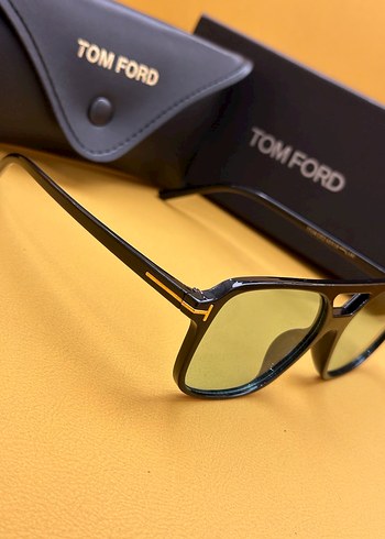 Tom Ford Transparan mavi cam Kadın Güneş Gözlüğü - Görsel 4