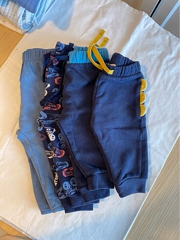 Chicco eşofman altı 4 adet.
