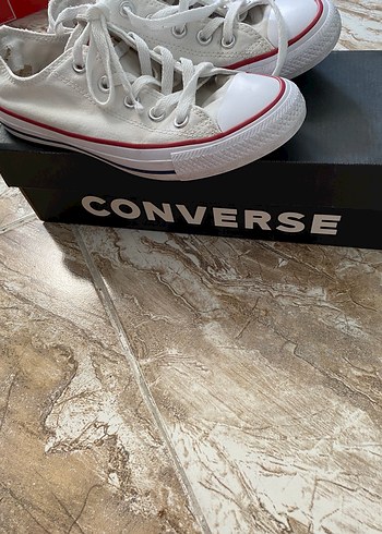 Beyaz Converse Kadın Sneaker