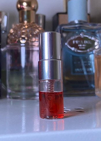YSL Black Opium Over Red Kadın Parfümü - Görsel 2