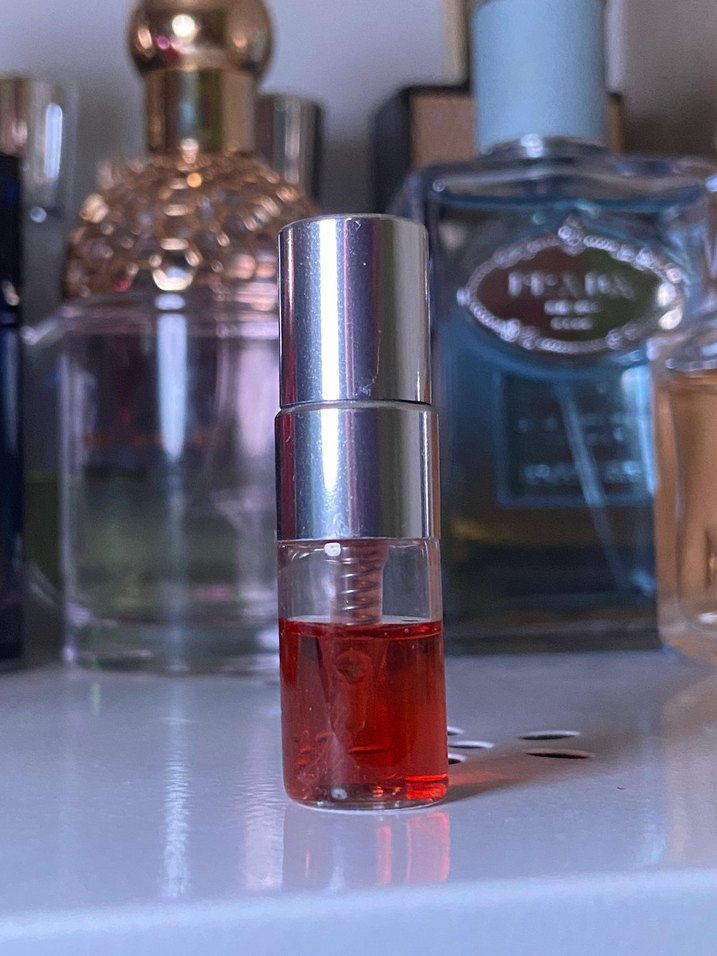 YSL Black Opium Over Red Kadın Parfümü - Görsel 2