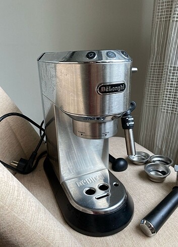 Beden ???? Neredeyse Hiç Kullanılmamış DeLonghi Dedica EC685M ? Kutulu
