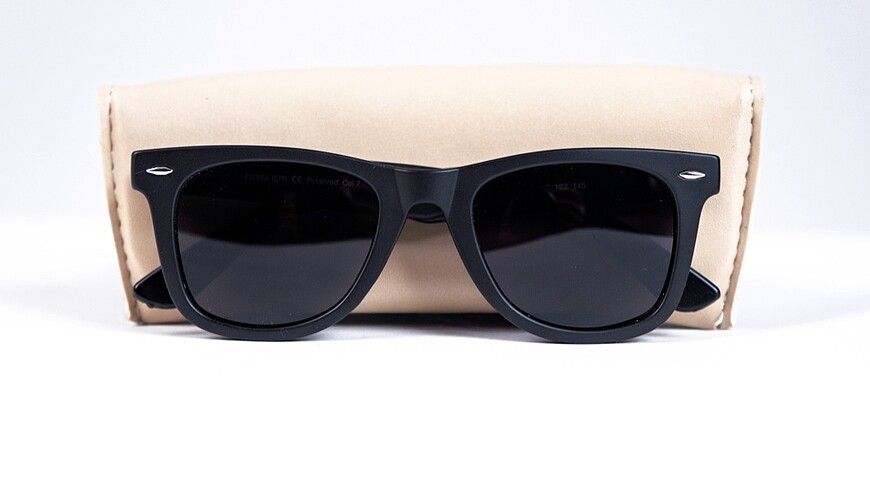 Pierre Balmain Wayfarer tarzı güneş gözlüğü polarize