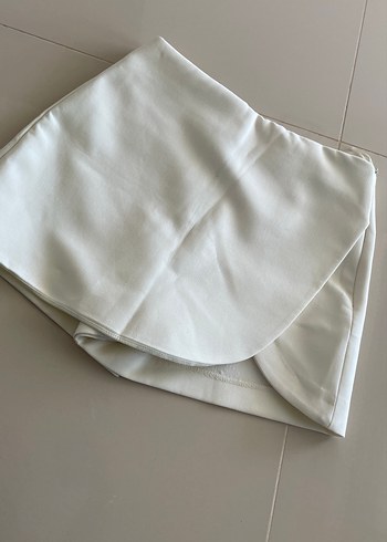 Zara Krem rengi etek şort