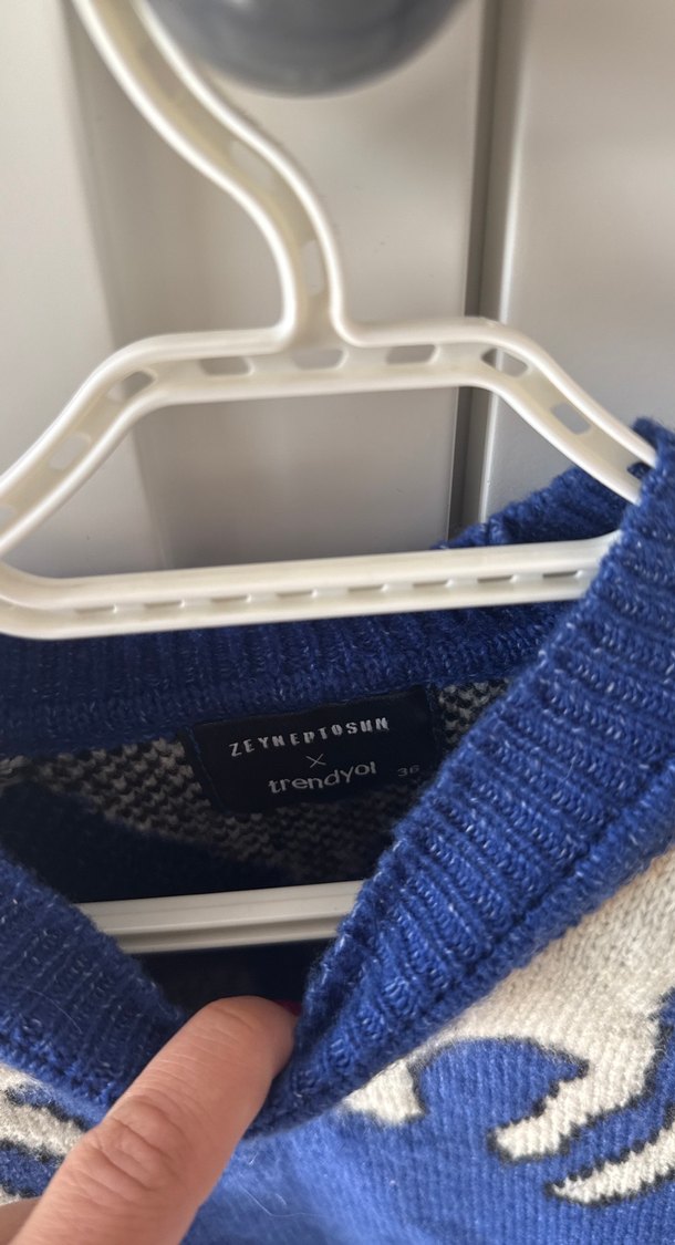 Mavi Desenli Örgü Kadın Kazak - Görsel 3