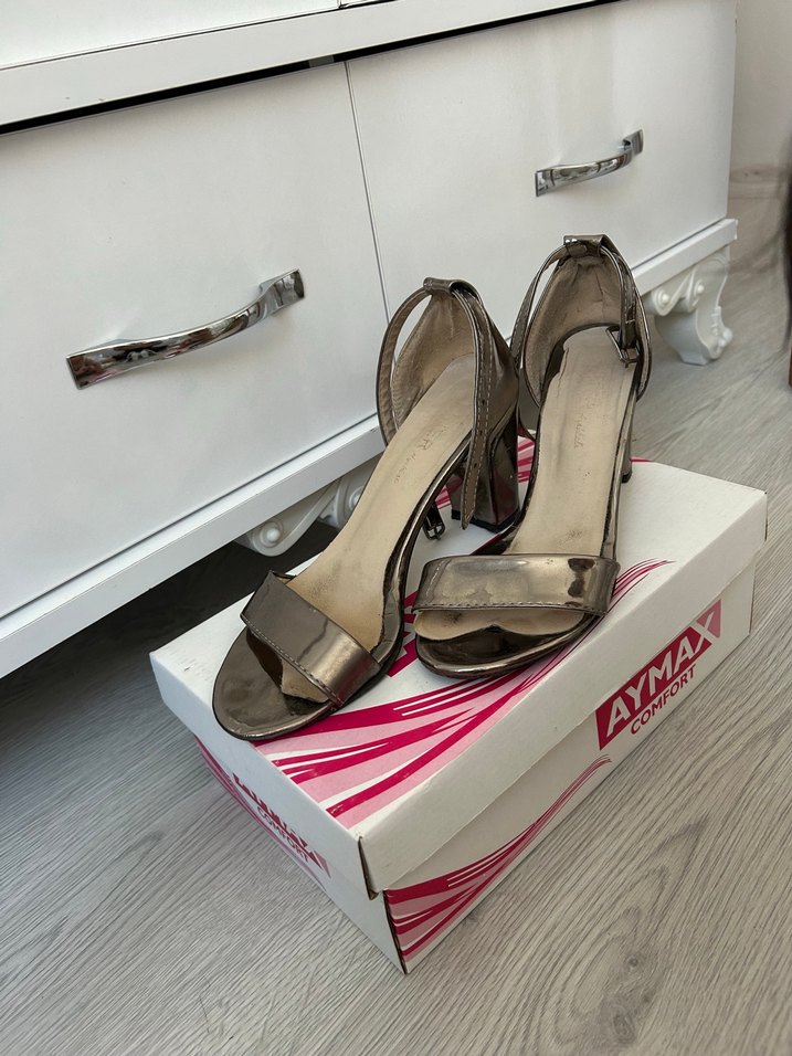 Bej Baskılı Yüksek Topuklu Kadın Ayakkabı - Görsel 3