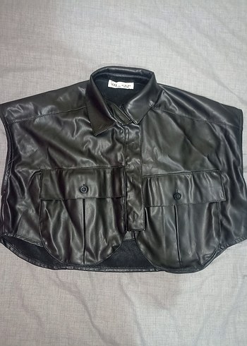 Düğmeli Siyah Kolsuz Deri Biker Ceket