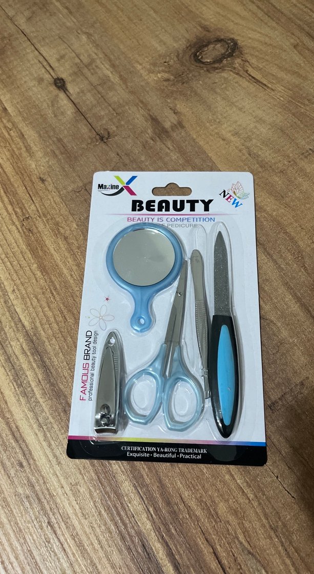 Renkli Makyaj ve Pedikür Seti - Görsel 2