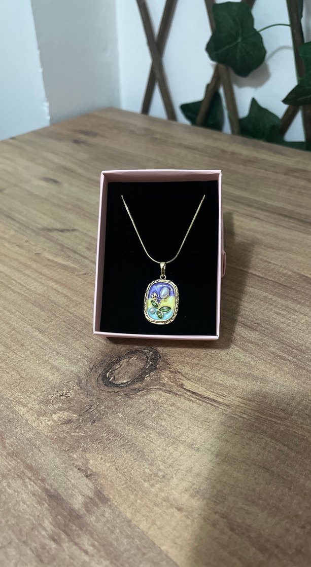 Renkli Desenli Mini Altın Çelik Kolye - Görsel 2