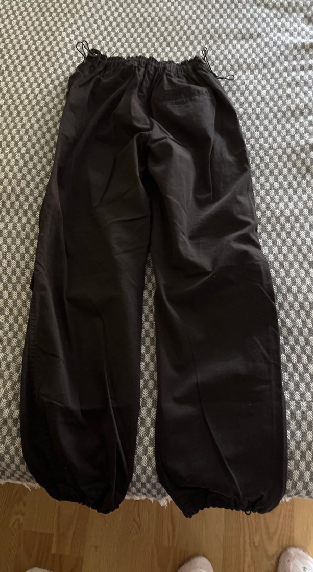 Bershka siyah pantolon - Görsel 3