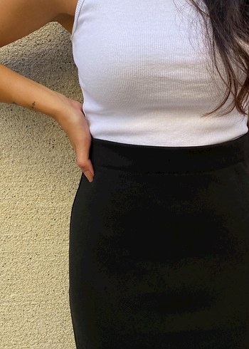 Diğer kadın siyah likralı uzun kalem etek