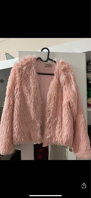 Pembe peluş kürk