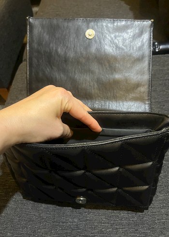 Kareli Desenli Siyah Deri Kadın Çanta - Görsel 3