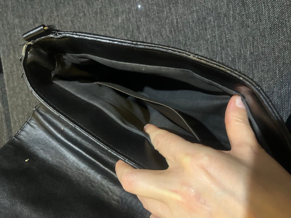 Kareli Desenli Siyah Deri Kadın Çanta - Görsel 4