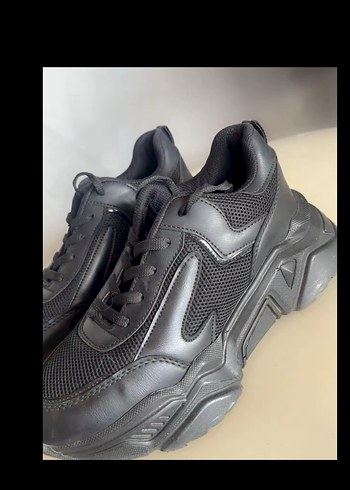 Siyah Bağcıklı Kadın Spor Ayakkabı - Görsel 3