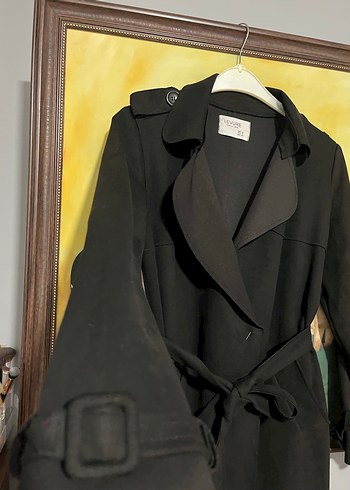 Kemerli Siyah Kadın Trençkot - Görsel 3