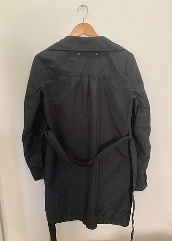Siyah Yağmurluk - Görsel 2