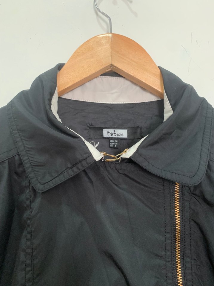 Siyah Yağmurluk - Görsel 3