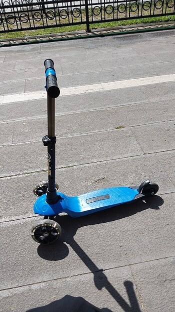 Diğer İkiye katlanabilir scooter