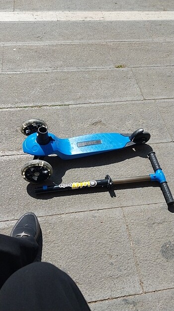 Beden İkiye katlanabilir scooter