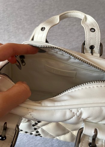 Bershka Dikişli Beyaz Deri Kadın Çanta