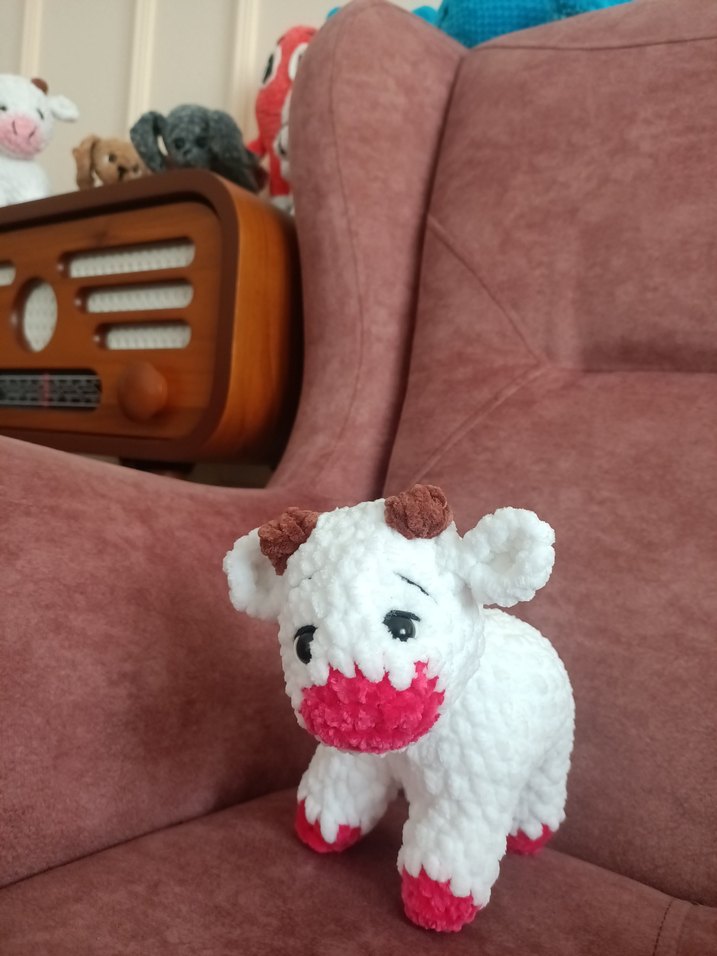 Renkli Detaylı Beyaz Peluş inek Oyuncak - Görsel 4