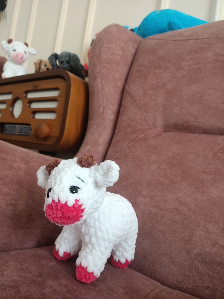 Renkli Detaylı Beyaz Peluş inek Oyuncak - Görsel 2