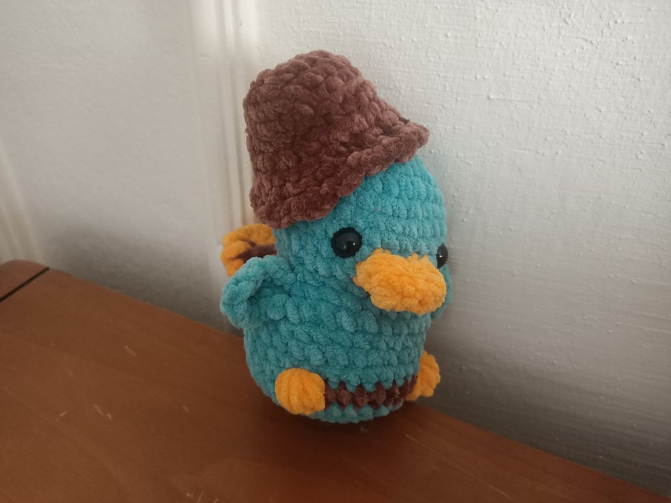 Çizgi film karakteri sevimli evcil hayvan ornitorenk pery - Görsel 5