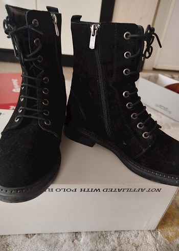 Siyah Süet Goth Tarzı Kadın Botu - Görsel 5