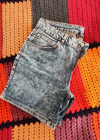 m Beden Renkli Batik Desenli Mini Denim Şort
