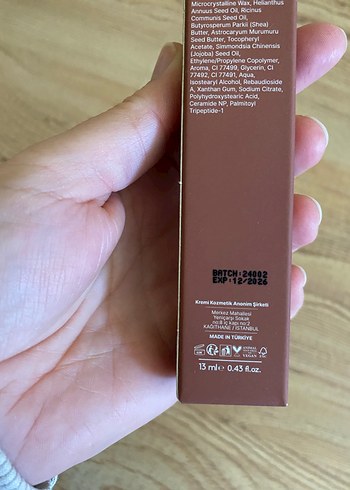 Kremi Kahverengi Dudak Parlatıcısı - Görsel 3